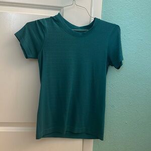 Small lululemon teal shirt